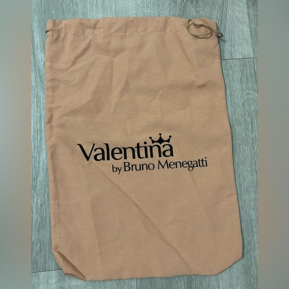 Valentina by Bruno Menegatti Disty Pink Drawstring Bag: 4 Bags - Picture 3 of 5